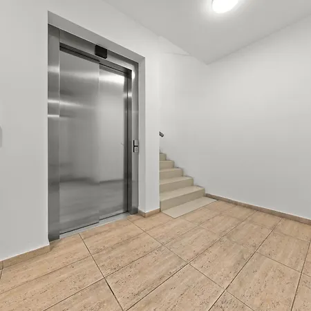 Air-conditioned, 2 With Balcony, New Building Raca شقة *