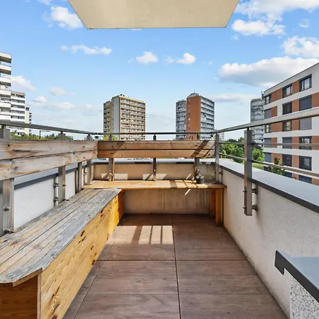 Apartment Air-conditioned, 2 With Balcony, New Building Raca *