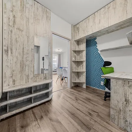 Air-conditioned, 2 With Balcony, New Building Raca * Братислава