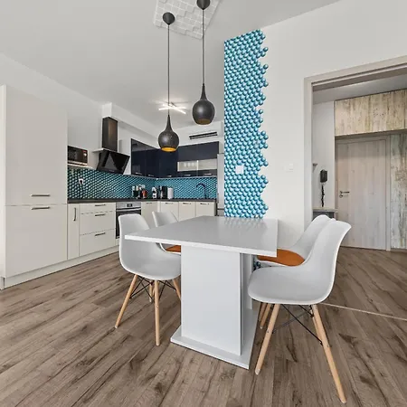 Air-conditioned, 2 With Balcony, New Building Raca Apartmán *