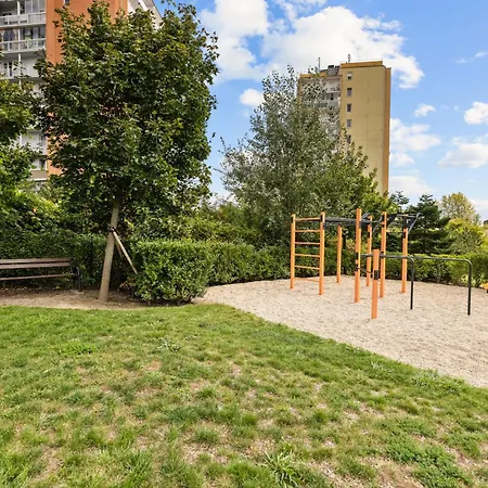 Apartmán Air-conditioned, 2 With Balcony, New Building Raca *