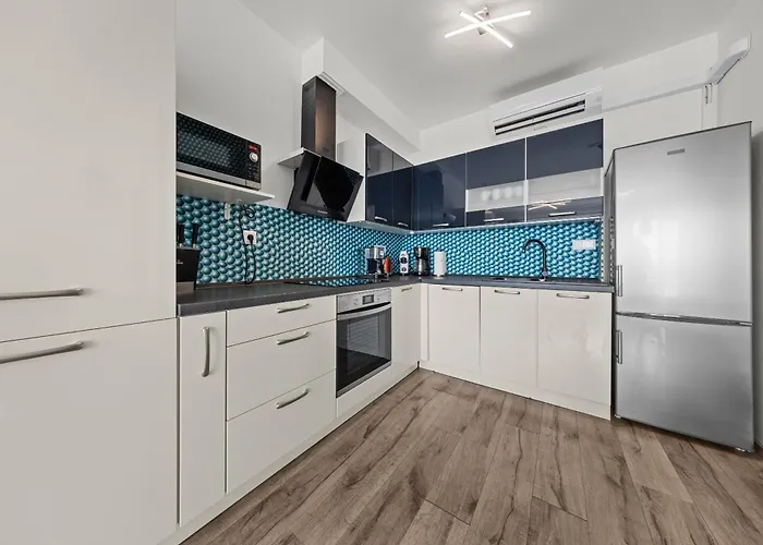 Air-conditioned, 2 With Balcony, New Building Raca דירה