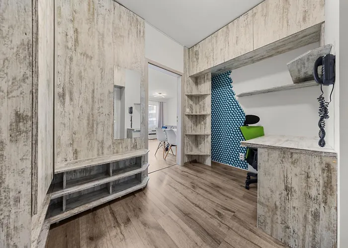 Air-conditioned, 2 With Balcony, New Building Raca * ברטיסלאבה